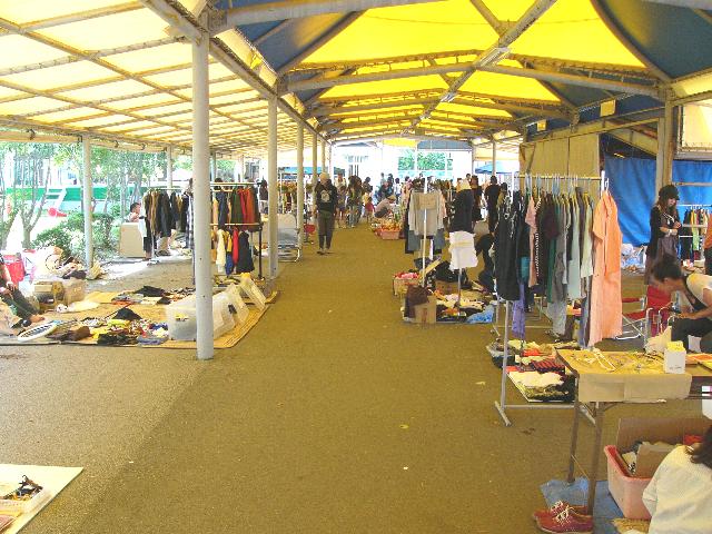 fleamarket11.jpg