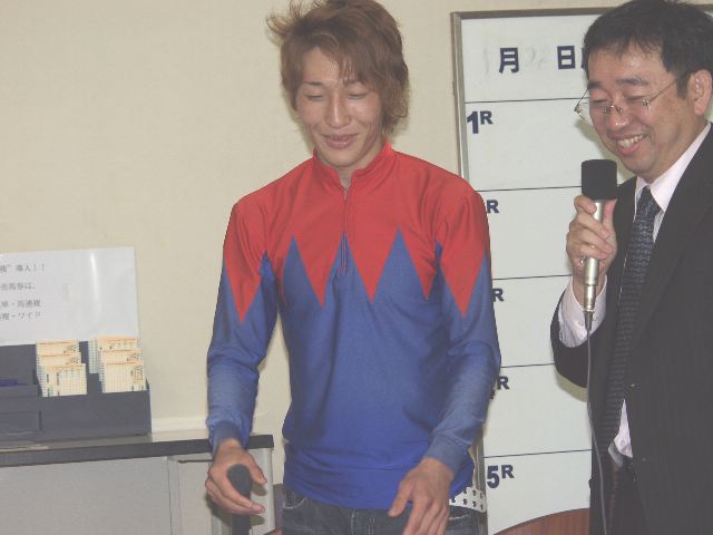fan_jockey041.jpg