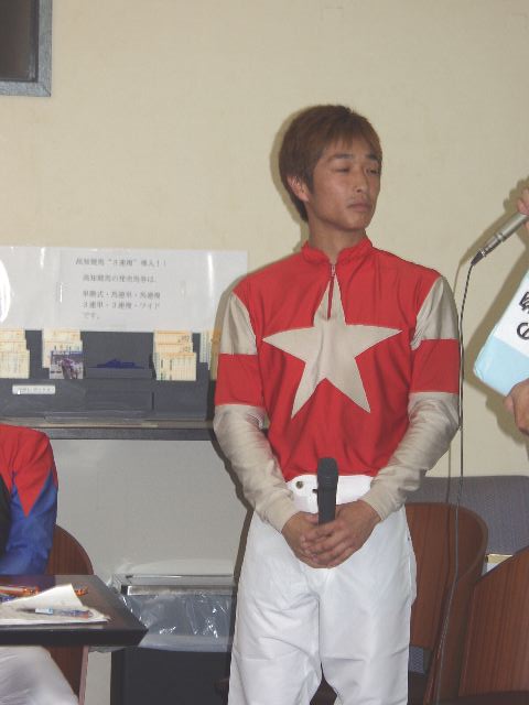 fan_jockey066.jpg